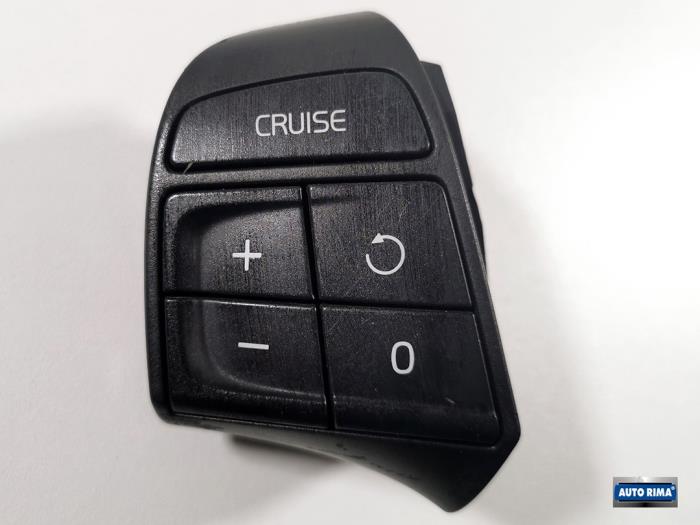 Używane Obsluga tempomatu Volvo V50 (MW) 2.0 D 16V Cena € 24,95 Procedura marży oferowane przez Auto Rima 