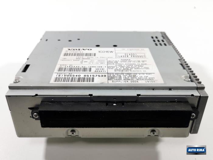 Używane Odtwarzacz CD Volvo V50 (MW) 2.0 D 16V Cena € 39,95 Procedura marży oferowane przez Auto Rima 
