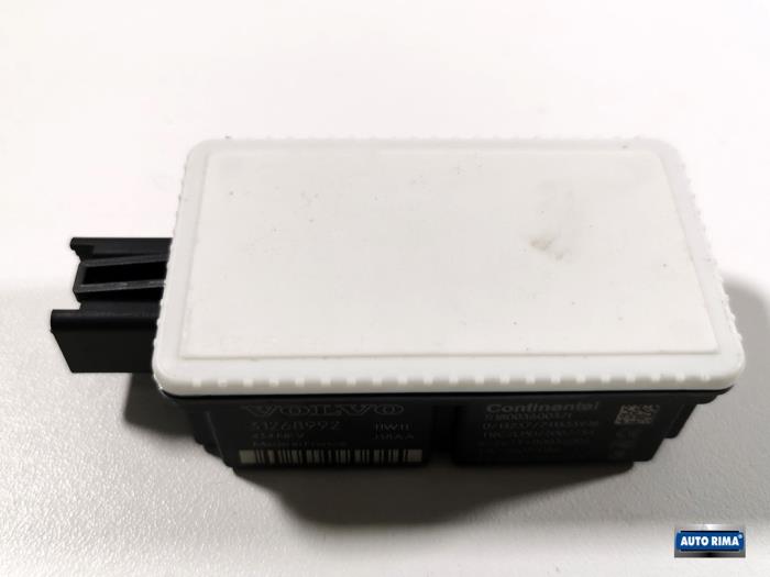 Używane Modul keyless vehicle Volvo V60 I (FW/GW) 2.0 D3 20V Cena € 19,95 Procedura marży oferowane przez Auto Rima Druten