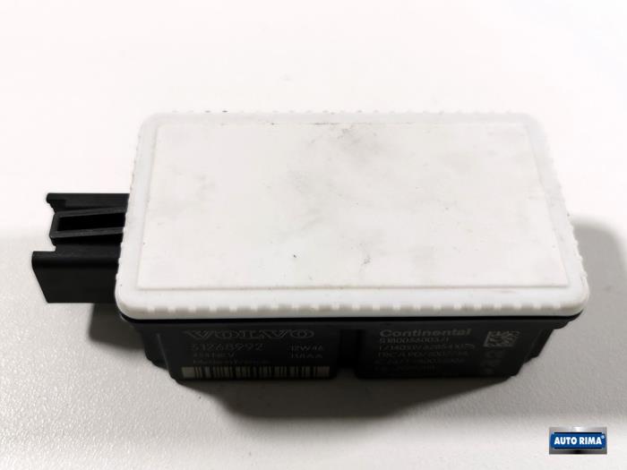 Używane Modul keyless vehicle Volvo V60 I (FW/GW) 2.0 D3 20V Cena € 19,95 Procedura marży oferowane przez Auto Rima Druten