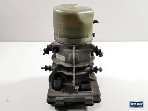 Usados Bomba de dirección asistida Volvo V60 I (FW/GW) 1.6 T3 16V Precio € 74,95 Norma de margen ofrecido por Auto Rima Druten