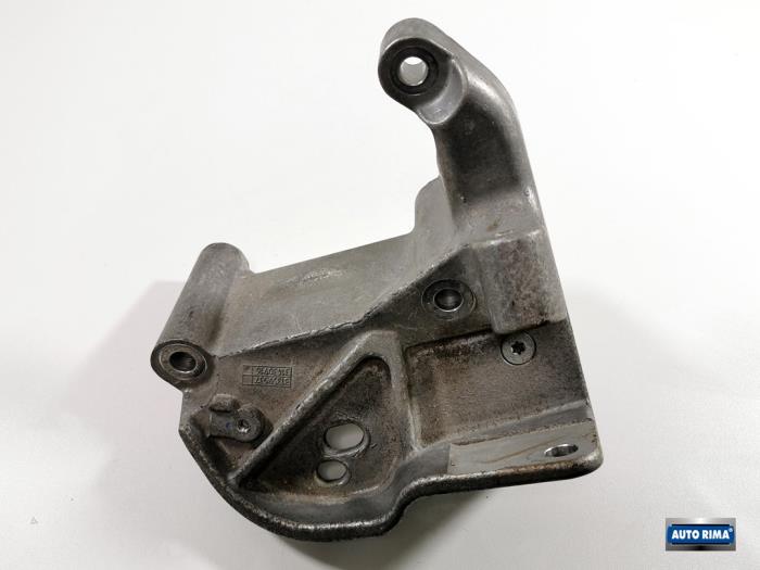 Used Engine mount Volvo V40 (MV) 2.0 T2 16V Price € 34,95 Margin scheme offered by Auto Rima Druten