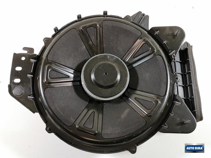 Gebrauchte Subwoofer Volvo XC90 II 2.0 T8 16V Twin Engine Polestar AWD Preis € 199,95 Margenregelung angeboten von Auto Rima 