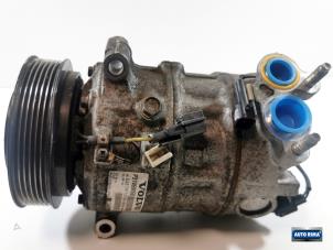 Używane Pompa klimatyzacji Volvo V70 (BW) 2.0 D3 16V Cena € 124,95 Procedura marży oferowane przez Auto Rima Druten