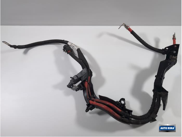 Używane Kabel (rózne) Volvo V60 II (ZW) 2.0 D3 16V Cena € 49,95 Procedura marży oferowane przez Auto Rima 