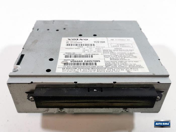 Używane Odtwarzacz CD Volvo C30 (EK/MK) 2.0 16V Cena € 74,95 Procedura marży oferowane przez Auto Rima 