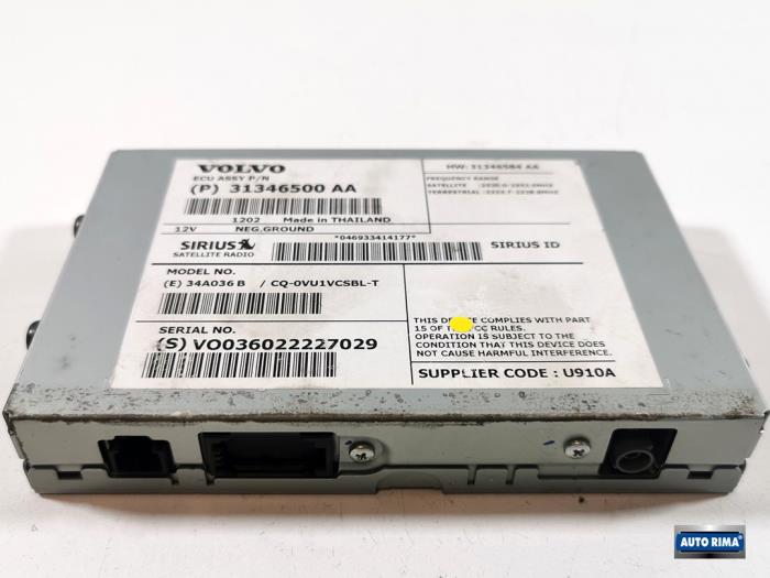 Używane Modul radiowy Volvo C70 (MC) 2.5 T5 20V Cena € 49,95 Procedura marży oferowane przez Auto Rima Druten