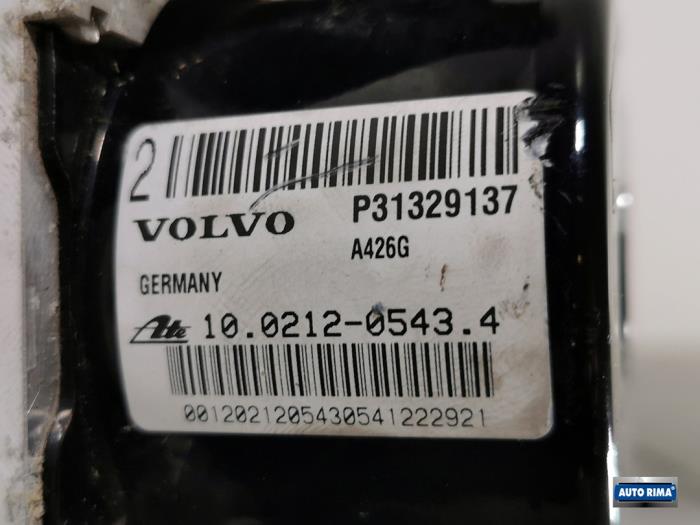ABS Pumpe van een Volvo S60 II (FS) 2.0 D3 20V 2011