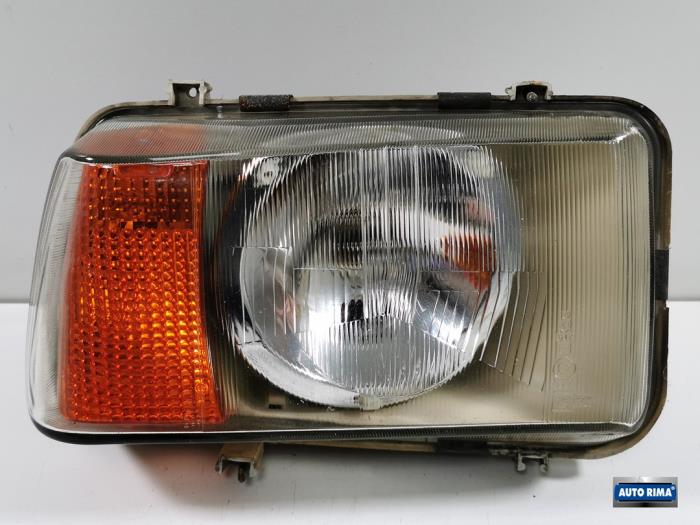 Używane Reflektor prawy Volvo 340/343/345 340,343,345 1.4 Cena € 74,95 Procedura marży oferowane przez Auto Rima 