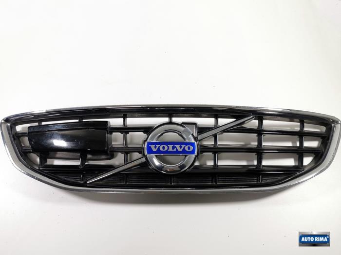 Używane Grill Volvo V40 (MV) 2.0 D4 16V Cena € 149,95 Procedura marży oferowane przez Auto Rima 