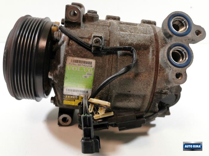 Usagé Compresseur de clim Volvo XC90 I 4.4 V8 32V Prix € 199,95 Règlement à la marge proposé par Auto Rima 