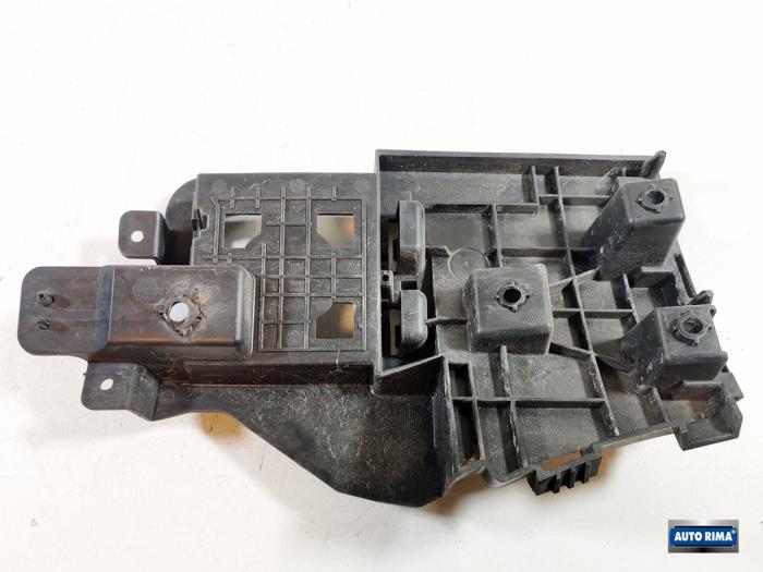 Rear bumper bracket, right Volvo V60 I 2.0 D3 20V - 31352285 VOLVO