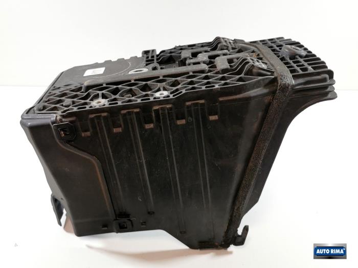 Begagnade Batterilåda Volvo V70 (BW) 2.4 D5 20V 205 AWD Pris € 24,95 Marginaltabell erbjuds av Auto Rima Druten