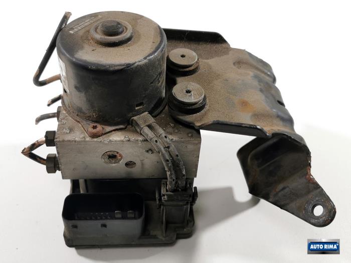Usagé Pompe ABS Volvo V70 (GW/LW/LZ) 2.5 10V Prix € 149,95 Règlement à la marge proposé par Auto Rima 