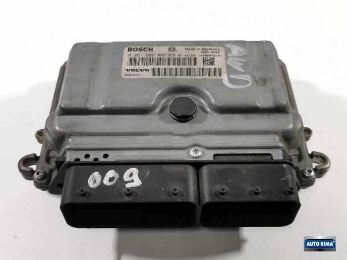 Used Engine management computer Volvo V50 (MW) 2.5 T5 20V AWD Price € 149,95 Margin scheme offered by Auto Rima 