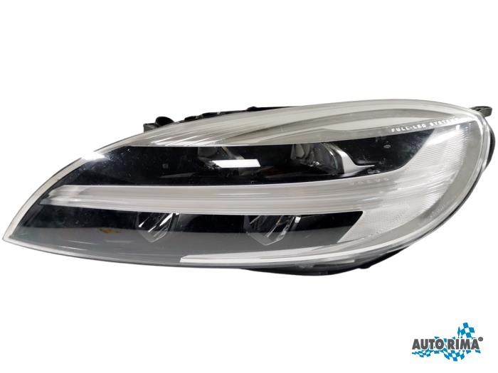 Używane Reflektor lewy Volvo V40 (MV) 1.5 T2 16V Geartronic Cena € 349,95 Procedura marży oferowane przez Auto Rima 