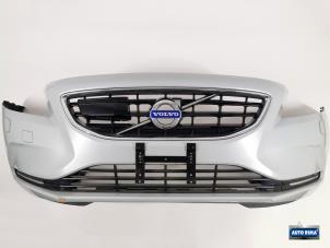 Używane Zderzak przedni Volvo V40 (MV) 1.6 T4 GTDi 16V Cena € 449,95 Procedura marży oferowane przez Auto Rima Druten