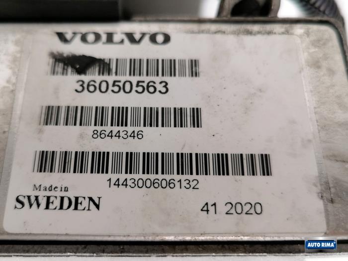 Throttle body Volvo V70 2.3 T5 20V - 36050563 B5234T3 VOLVO