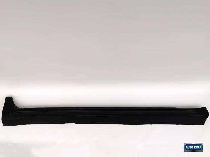 Używane Próg prawy Volvo V60 Cross Country II (ZZ) 2.0 T5 16V AWD Cena € 99,95 Procedura marży oferowane przez Auto Rima 