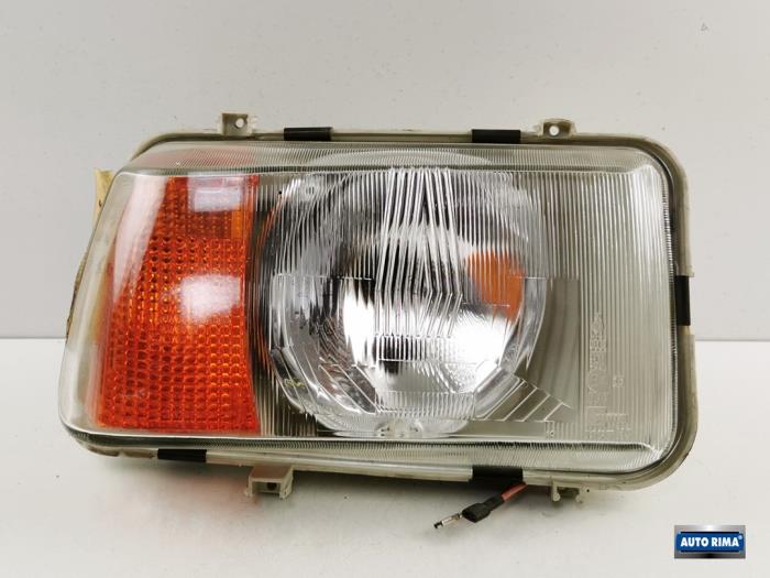 Używane Reflektor prawy Volvo 340/343/345 340,343,345 1.4 Cena € 74,95 Procedura marży oferowane przez Auto Rima 