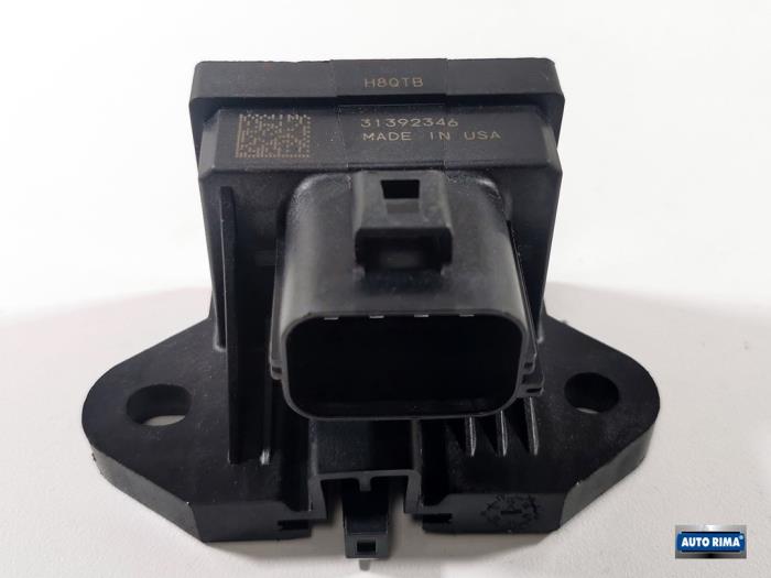 Usagé Module pompe carburant Volvo V40 (MV) 1.6 T4 GTDi 16V Prix € 49,95 Règlement à la marge proposé par Auto Rima Druten