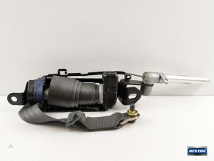 Begagnade Främre säkerhetsbälte, höger Volvo V40 (VW) 1.8 16V Pris € 34,95 Marginaltabell erbjuds av Auto Rima Druten