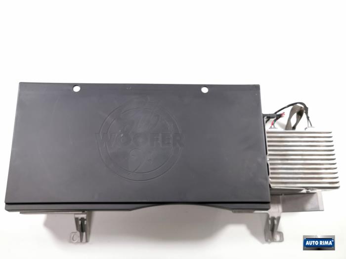 Używane Subwoofer Volvo V70 (BW) 2.4 D5 20V 205 Cena € 449,95 Procedura marży oferowane przez Auto Rima 