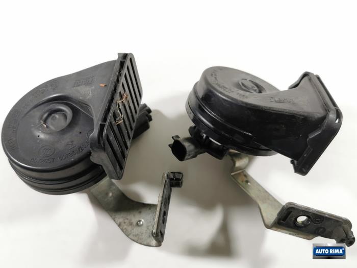 Używane Klakson Volvo XC90 II 2.0 T8 16V Twin Engine AWD Cena € 74,95 Procedura marży oferowane przez Auto Rima 