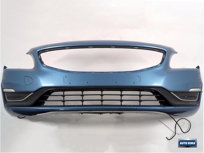 Front bumper Volvo V60 I 1.5 T2 16V Autom. 713 - 31323831