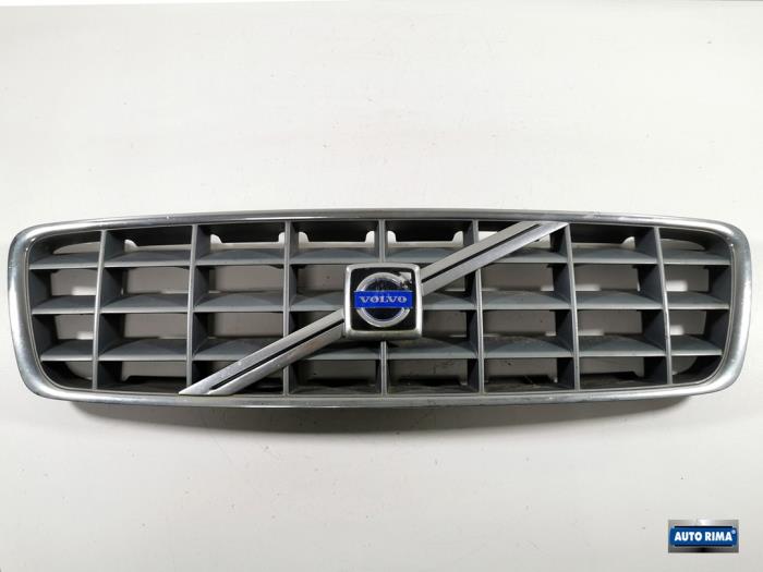 Używane Grill Volvo XC70 (SZ) XC70 2.5 T 20V Cena € 49,95 Procedura marży oferowane przez Auto Rima 