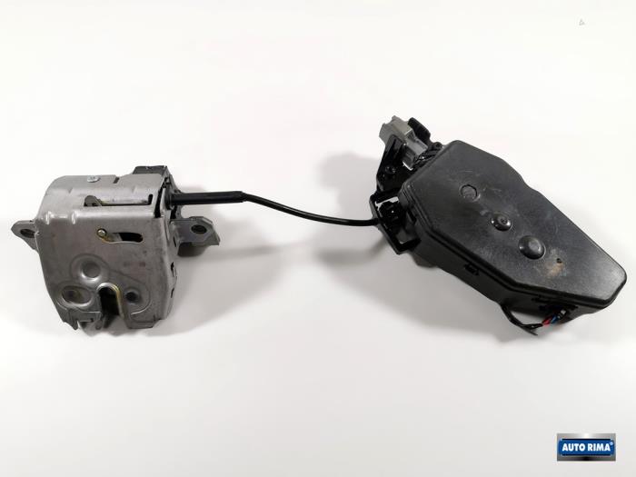 Tailgate lock mechanism Volvo V70 2.0 D2 Geartronic 16V - 31440491