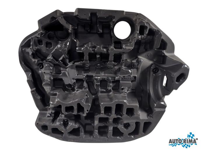Abdeckblech Motor van een Volvo XC40 (XZ) 1.5 T5 Plug-in Hybrid 16V 2021