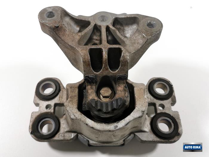 Engine mount Volvo V60 I 2.0 D4 16V - 31401307 D4204T5