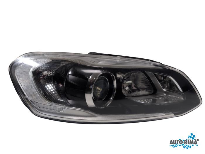 Gebrauchte Scheinwerfer rechts Volvo XC60 I (DZ) 2.0 D4 16V Preis € 499,95 Margenregelung angeboten von Auto Rima Druten