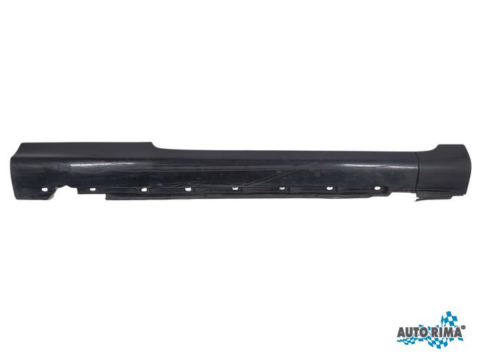 Używane Próg prawy Volvo C70 (MC) 2.5 T5 20V Cena € 49,95 Procedura marży oferowane przez Auto Rima 