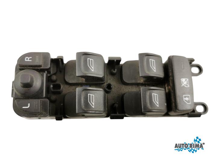 Usados Interruptor de ventanilla eléctrica Volvo V70 (BW) 2.4 D5 20V Precio € 39,95 Norma de margen ofrecido por Auto Rima 