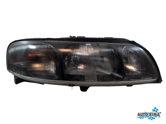 Używane Reflektor prawy Volvo S60 I (RS/HV) 2.4 20V 140 Cena € 49,95 Procedura marży oferowane przez Auto Rima Druten