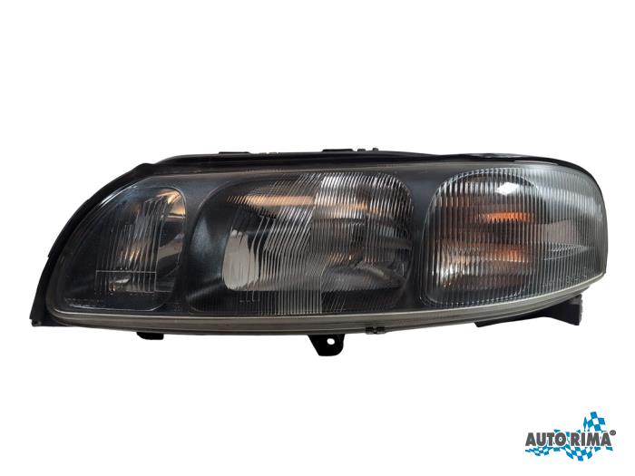 Używane Reflektor lewy Volvo S60 I (RS/HV) 2.4 20V 140 Cena € 49,95 Procedura marży oferowane przez Auto Rima 