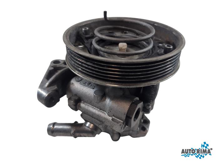Usagé Pompe de direction Volvo V70 (BW) 3.2 24V Prix € 174,95 Règlement à la marge proposé par Auto Rima Druten