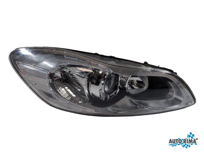 Używane Reflektor prawy Volvo C30 (EK/MK) 1.6 D2 16V Cena € 149,95 Procedura marży oferowane przez Auto Rima Druten