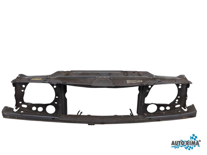 Begagnade Front Volvo 240/245 240 Pris € 149,95 Marginaltabell erbjuds av Auto Rima 