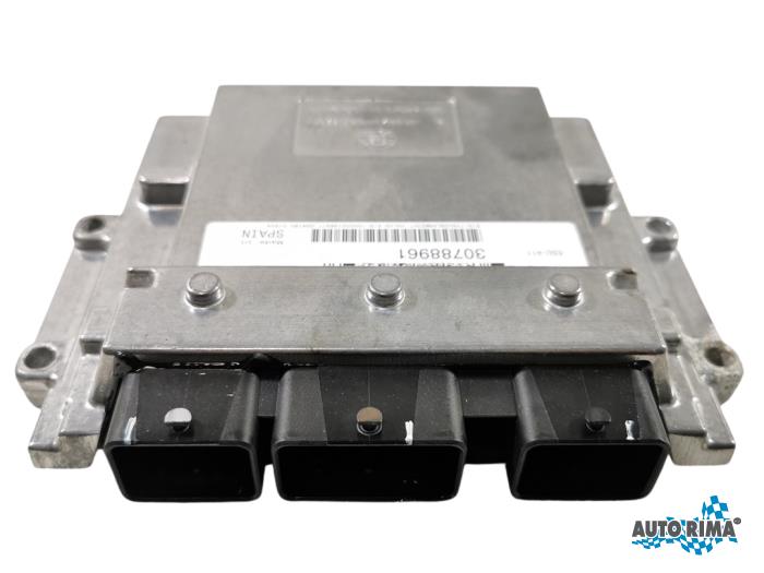 Used Engine management computer Volvo V50 (MW) 2.0 16V Price € 99,95 Margin scheme offered by Auto Rima 