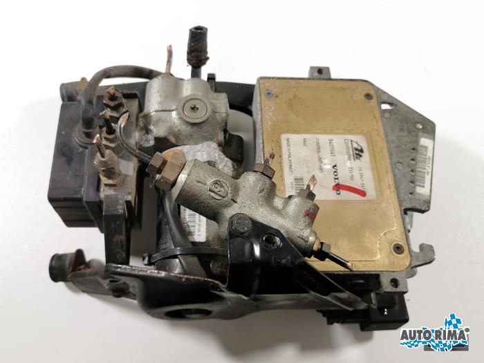 Usagé Pompe ABS Volvo 850 Estate 2.5i 10V Prix € 149,95 Règlement à la marge proposé par Auto Rima 