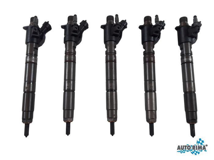 Usagé Injecteurs Volvo V60 I (FW/GW) 2.0 D3 20V Prix € 249,95 Règlement à la marge proposé par Auto Rima 