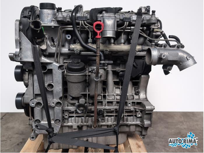 Używane Silnik Volvo V70 (SW) 2.4 D5 20V Cena € 449,95 Procedura marży oferowane przez Auto Rima Druten