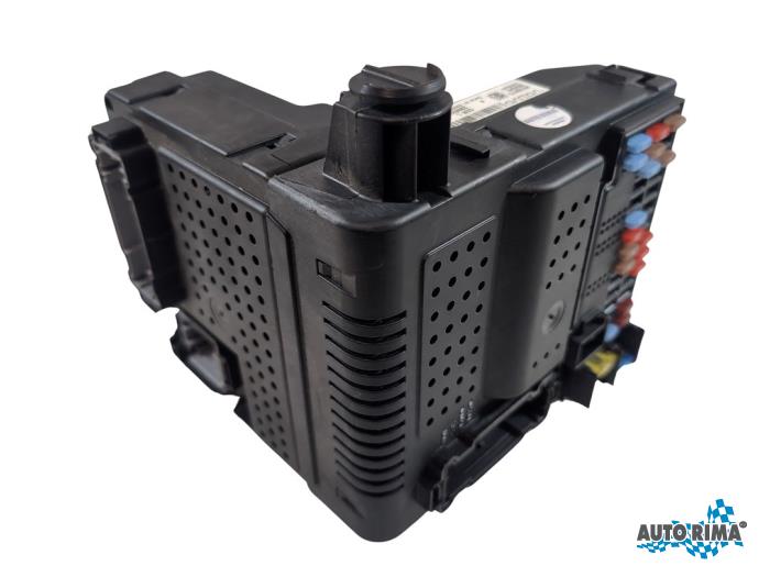 Used Central electronic module Volvo V70 (SW) 2.4 20V 170 Price € 149,95 Margin scheme offered by Auto Rima Druten
