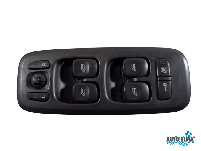 Usados Interruptor de ventanilla eléctrica Volvo V70 (SW) 2.4 20V 140 Precio € 39,95 Norma de margen ofrecido por Auto Rima Druten