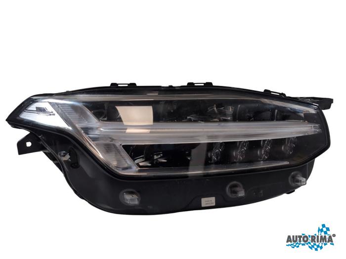 Używane Reflektor prawy Volvo XC90 II 2.0 T8 16V Twin Engine AWD Cena € 949,95 Procedura marży oferowane przez Auto Rima Druten