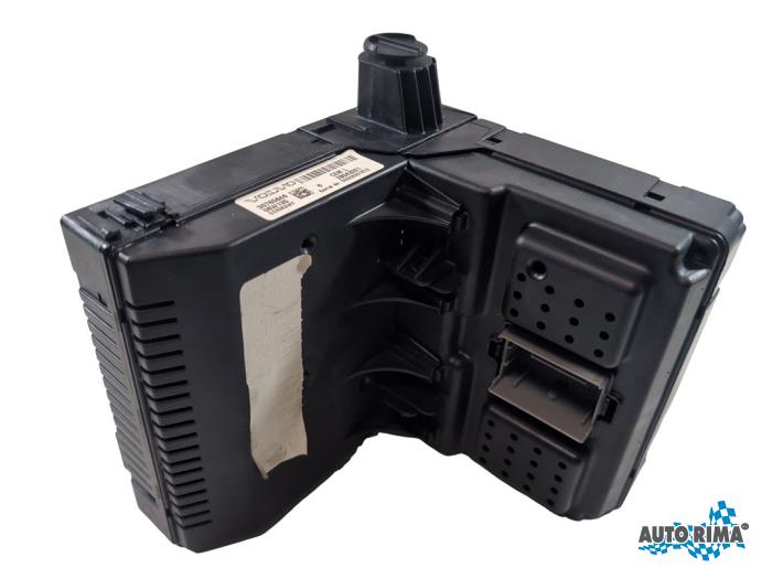 Central electronic Modul van een Volvo V70 (SW) 2.4 20V 140 2007