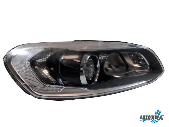 Używane Reflektor prawy Volvo XC60 I (DZ) 2.0 T5 16V Cena € 449,95 Procedura marży oferowane przez Auto Rima Druten